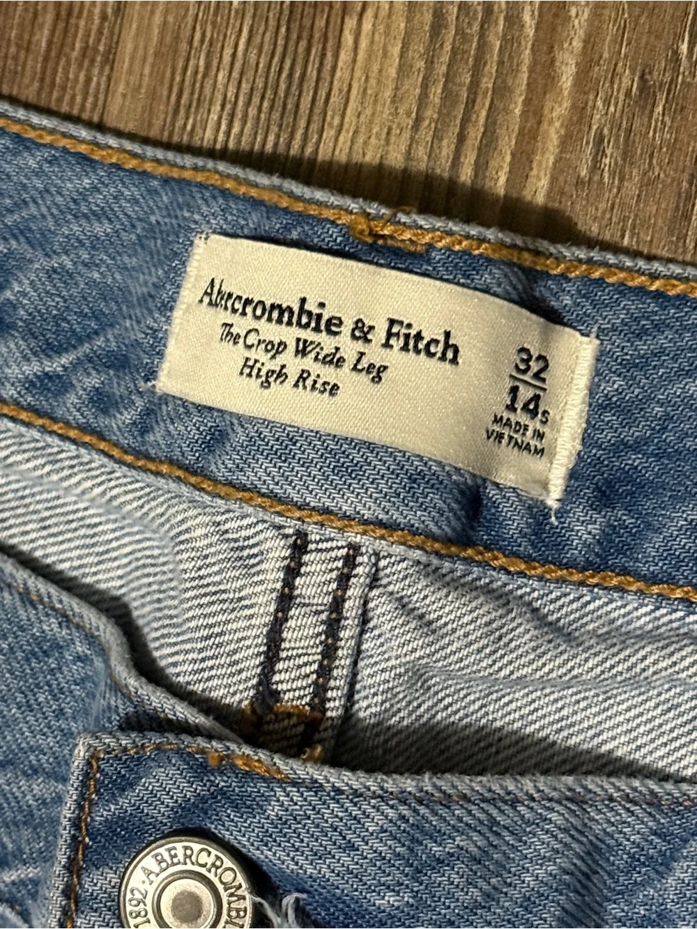 Abercrombie & Fitch The Crop Wide Leg Jeans Women's 14s/32 Frayed Hem High Rise